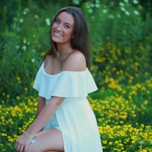 Meet your Posher, Alexis